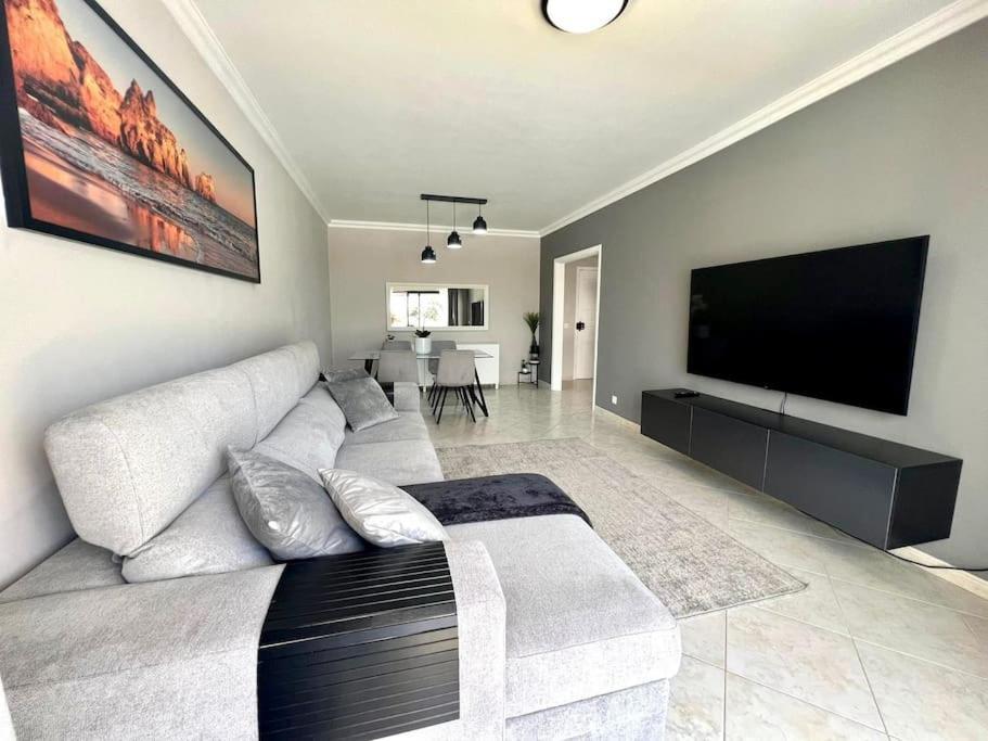 Luxury Modern Beach Apartment Quarteira Exterior foto